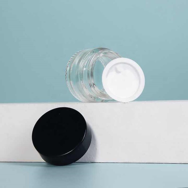 CEZOOWYEX 90 Pack 5ml Glass Lip Balm Containers, Small Empty Cosmetic Sample Jars with Lids, Refillable Clear Airtight Glass Jars for Skincare, Lotion, Cream, Wax, Travelling, Retail Store