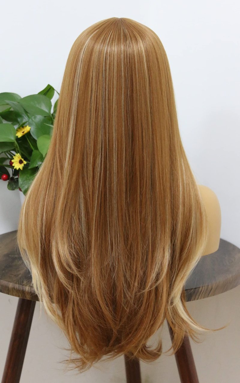 MSMYRNS Ginger Brown Synthetic Wig With Bangs Blonde 613 Highlights Mixed Natural Wave Heat Resistant Fibers Lolita Cosplay Wigs For Girls Woman Daily Use Hair Replacement Unit Glueless No Lace Wig